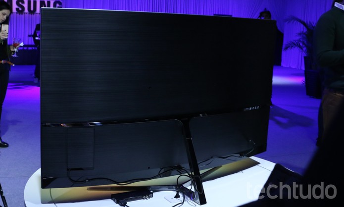 Traseira da Smart TV SUHD da Samsung de 65 polegadas (Foto: Luciana Maline/TechTudo)