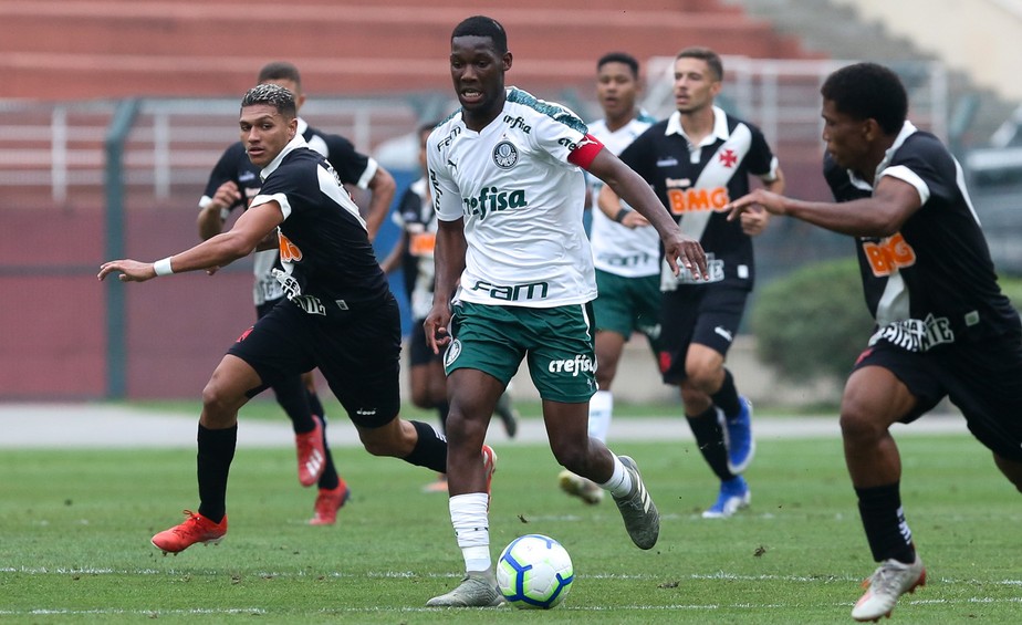 Da Taca Das Favelas Ao Elenco Profissional Do Palmeiras A Linda Trajetoria De Patrick De Paula Palmeiras Ge