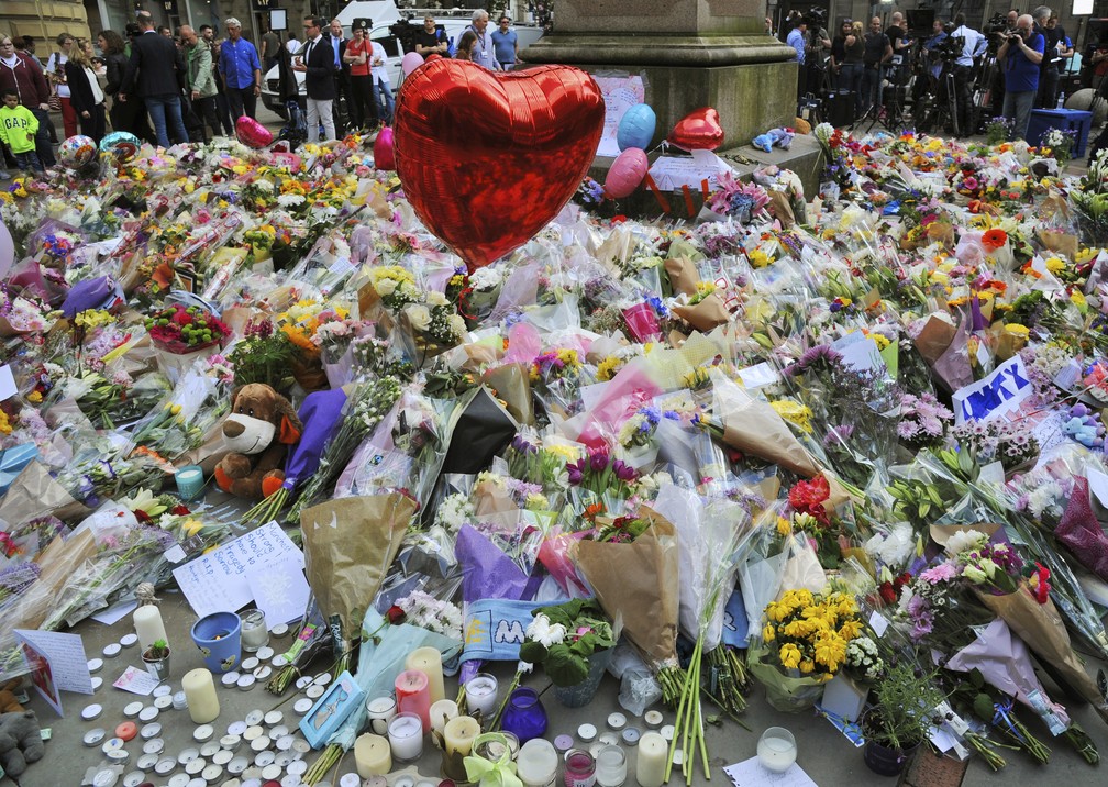 Resultado de imagem para Polícia prende mais dois suspeitos de participação no atentado em Manchester
