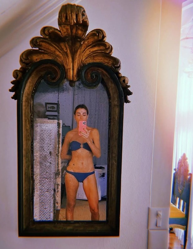 Mônica Martelli posta selfie de biquíni (Foto: Reprodução/Instagram)
