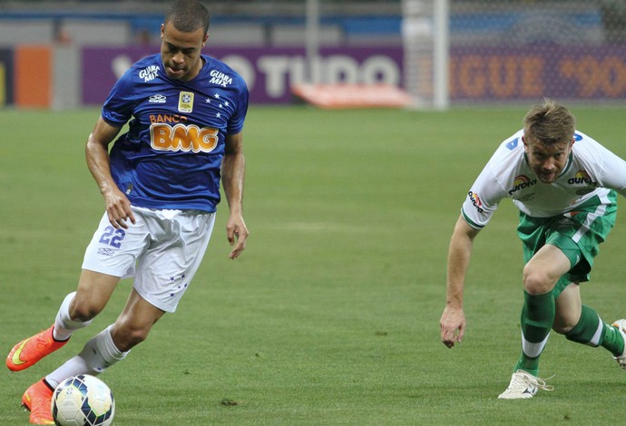 Garçom e melhor em campo, Mayke comemora atuação diante da Chape