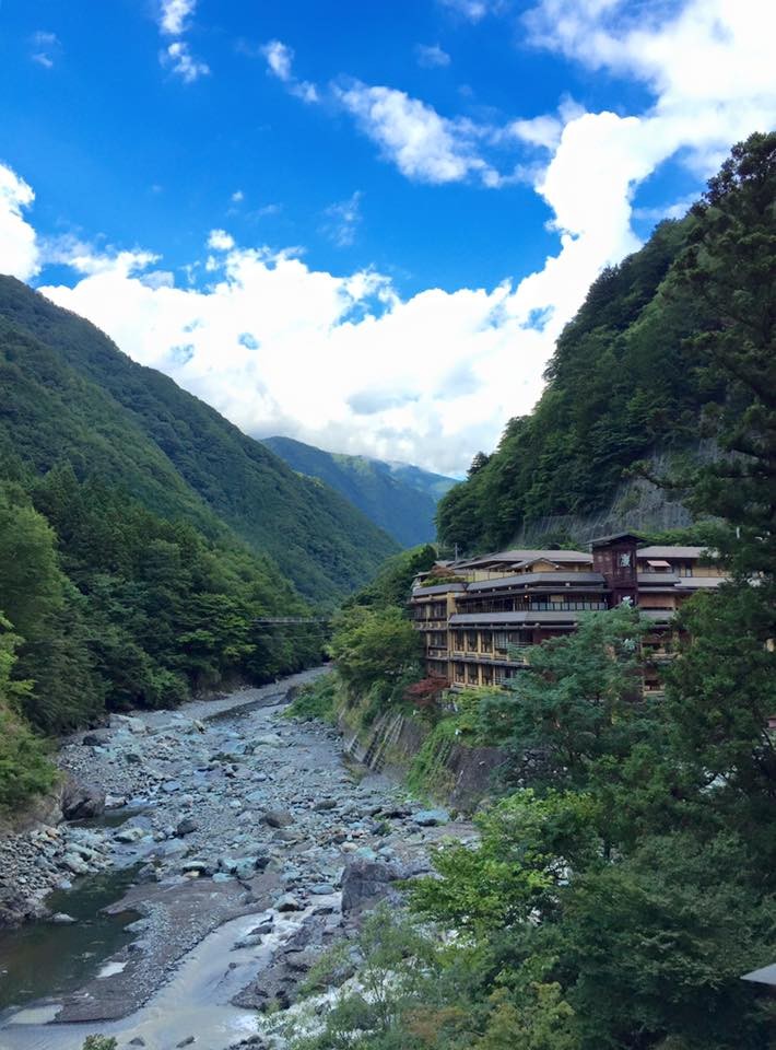 Nishiyama Onsen Keiunkan, hotel mais antigo do mundo (Foto: Reprodução/Facebook)