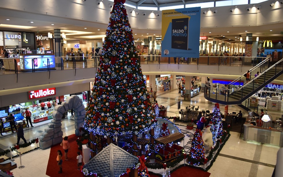 Shoppings centers terão horário especial nas vésperas dos feriados (Foto: Thalles Pereira/G1)