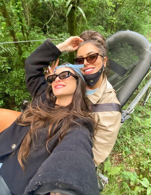 Bárbara Labres e Débora Moura (Foto: Reprodução/Instagram)