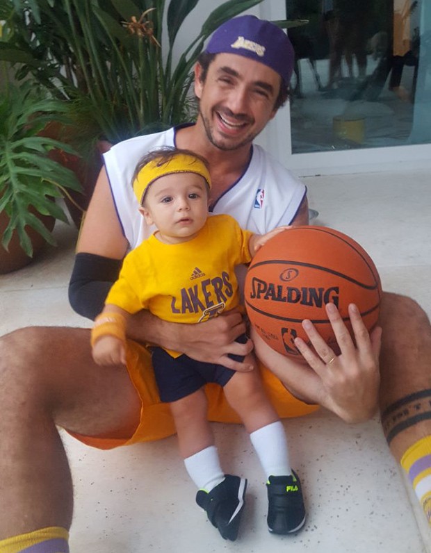 Felipe Andreoli e o filho Rocco (Foto: Arquivo Pessoal)