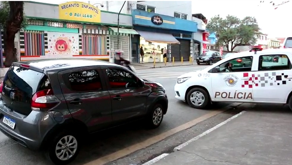 Local em que homem atirou em ex-mulher e duas crianças na Zona Leste de SP — Foto: Anderson Colombo/TV Globo