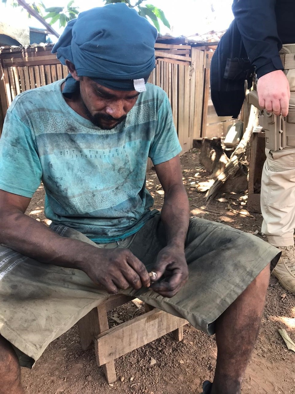 Trabalhadores ficavam alojados na carvoaria — Foto: SRTB/MT