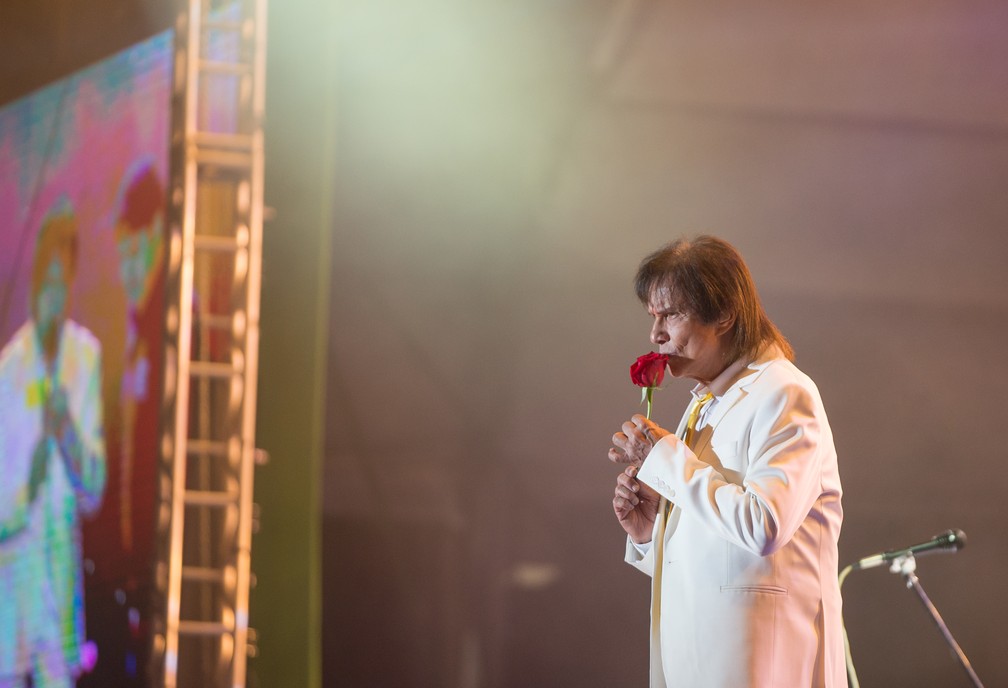 Roberto Carlos fará live de Dia das Mães neste domongo — Foto: Divulgação/Prefeitura de Praia Grande