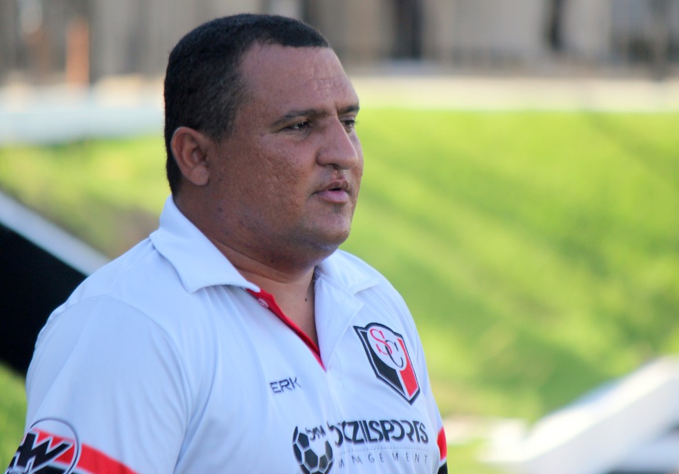 Higor CÃ©sar Ã© o novo tÃ©cnico do BaraÃºnas (Foto: DivulgaÃ§Ã£o)