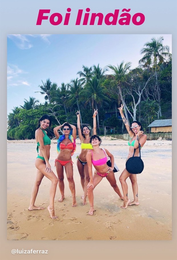 Fernanda Paes Leme (de rosa) e amigas (Foto: Reprodução/Instagram)