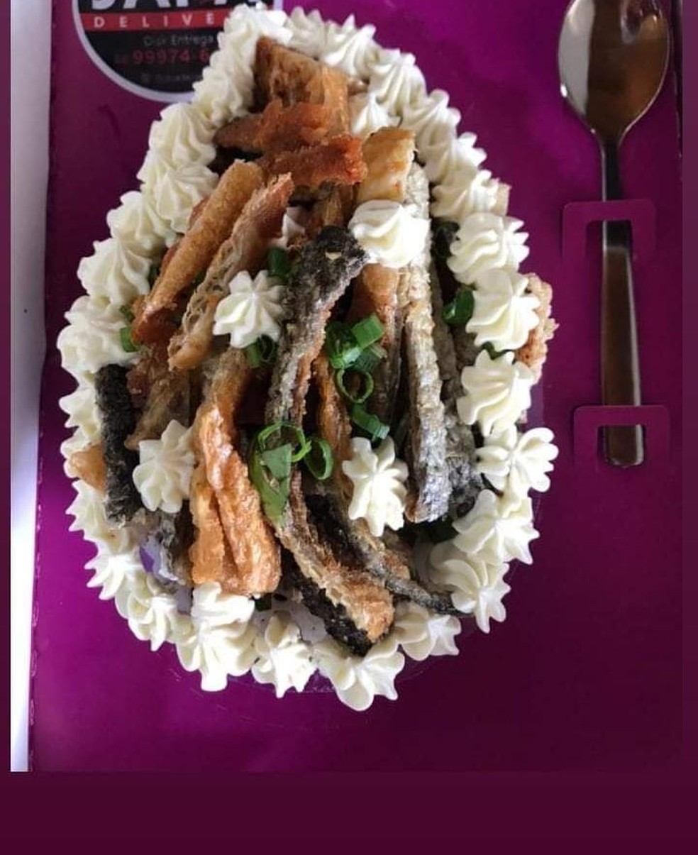 Ovos têm pouco mais de 300 gramas — Foto: Arquivo pessoal 