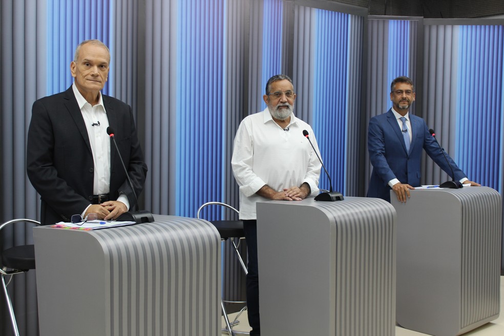 Candidatos ao governo do AP durante debate na Rede Amazônica — Foto: Fabiana Figueiredo/g1