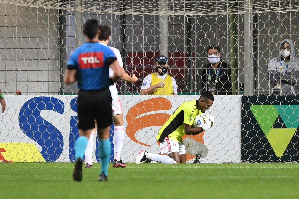 Edenilson goleiro inter