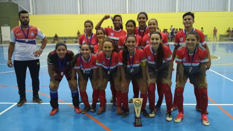 SRT conquista bicampeonato do Acreano de Futsal Sub-20 feminino (Foto: Divulgação/Fafs)