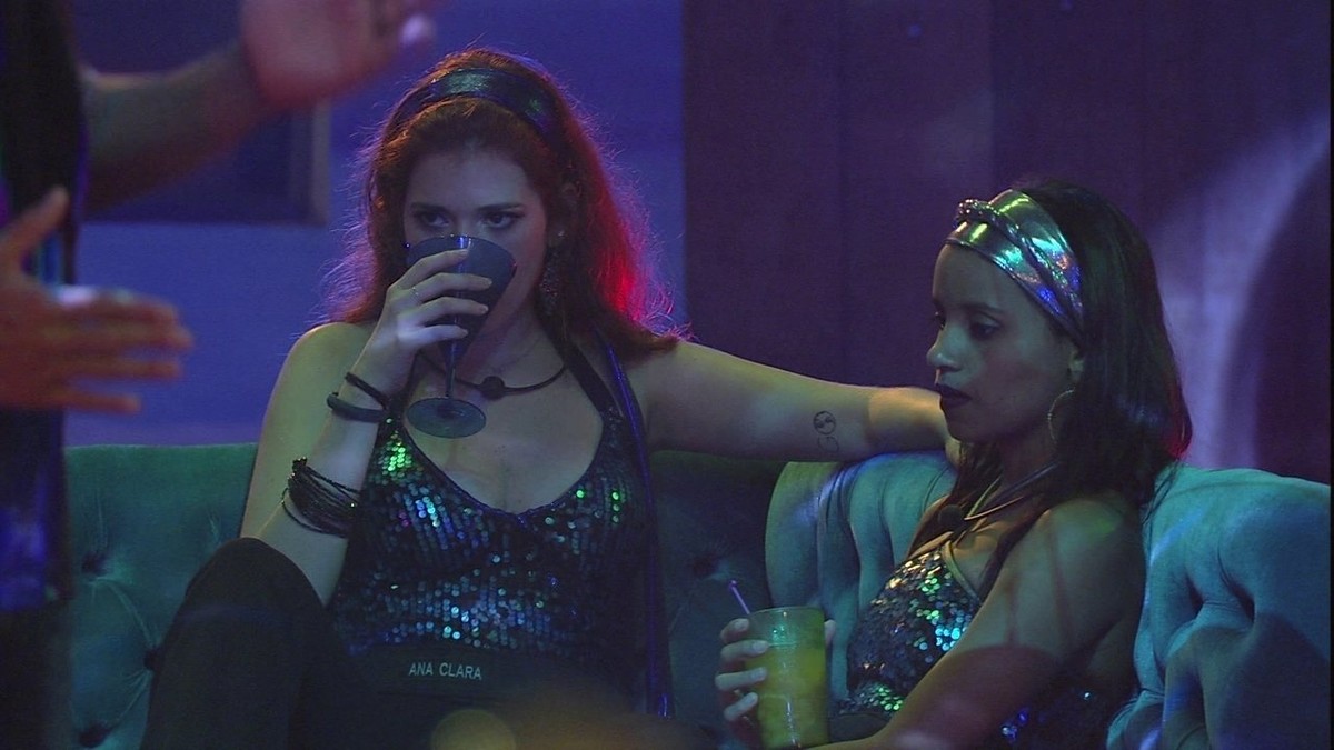 Gleici fica pensativa ao lado de Ana Clara | agora na casa ...