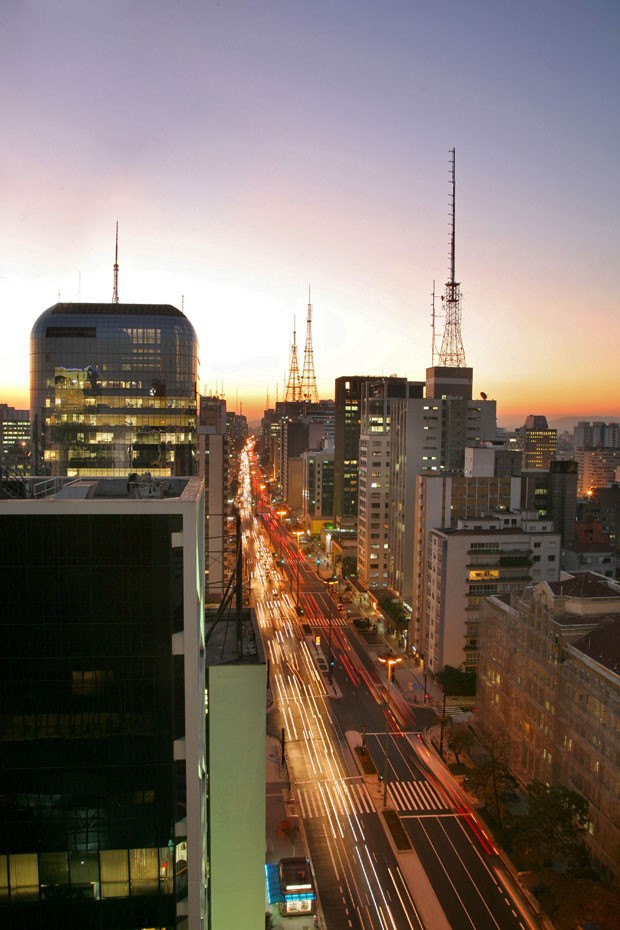 Avenida Paulista, S?o Paulo, Brasil, p?r do Sol (Foto: Getty Images/iStockphoto)
