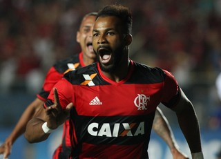 Com aval de Renato, Grêmio já analisa volta de Fernandinho para 2017