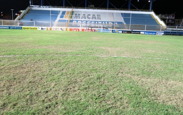 Grama do Moacyrzão recebe ajustes, mas segue desagradando jogadores