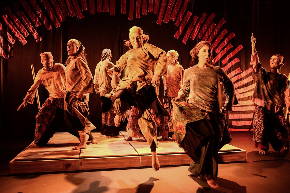 O festival terá a participação de nomes como Denise Fraga, Emicida, Luis Miranda, Mateus Solano, Laila Garin, Denise Stoklos, Otávio Mueller, Lúcio Mauro Filho, Marcos Breda, Grupo Corpo, entre outros — Foto: Divulgação/ Festival de Curitiba