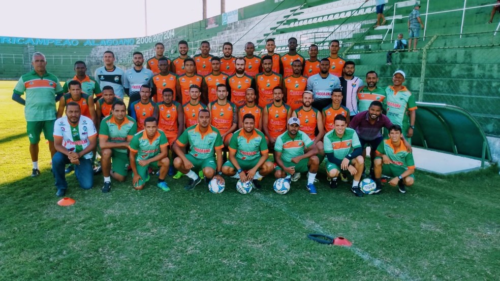 Elenco do Coruripe para o estadual — Foto: Ascom/AACoruripe