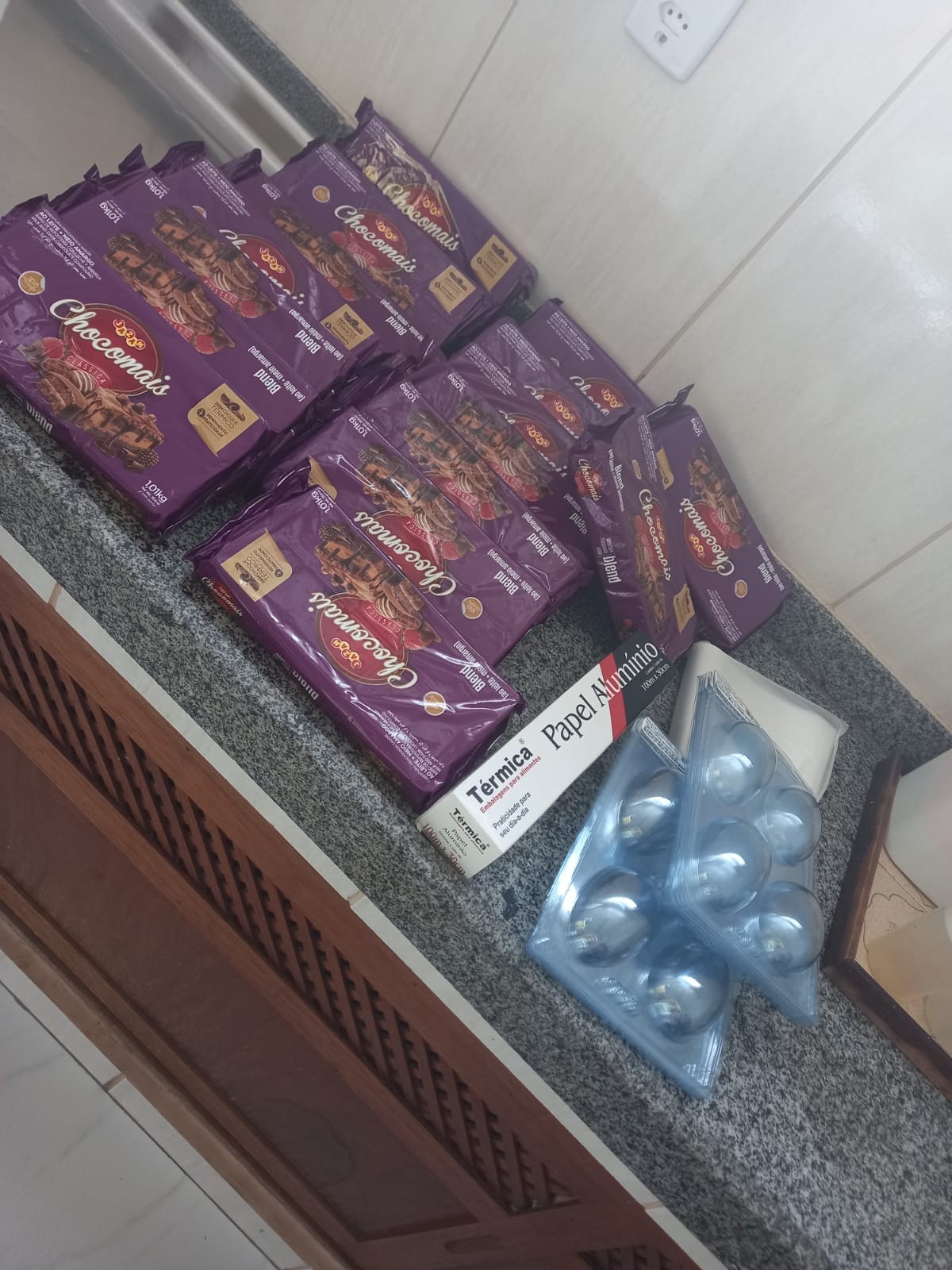 Campanha 'Páscoa Solidária' arrecada doações para confeitar ovos para crianças em Leopoldina 