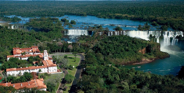  Belmond Cataratas: o visual exuberante do hotel em meio às cataratas de Foz do Iguaçu (Foto: Divulgação)