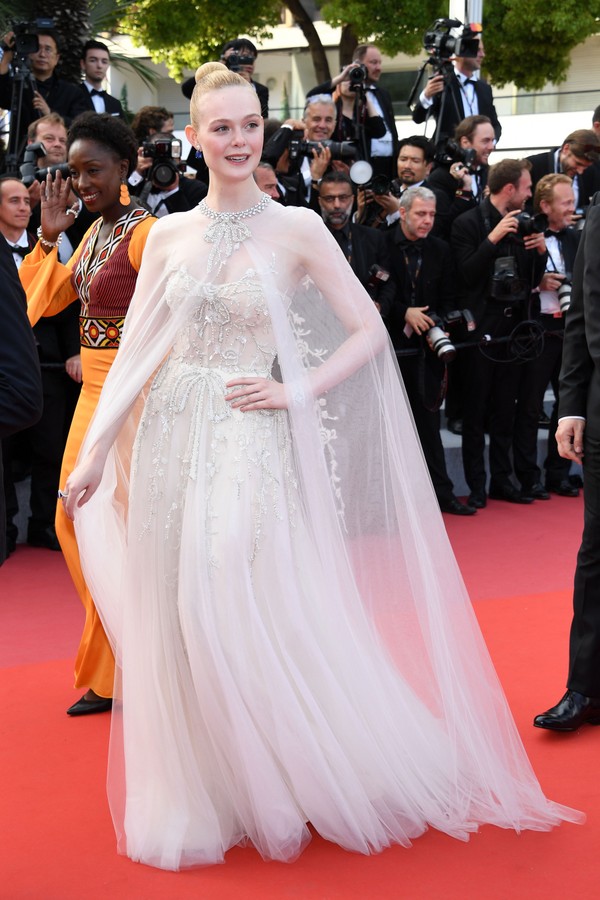 CANNES, FRANCE - MAY 25: Elle Fanning attends the closing ceremony screening of "The Specials" during the 72nd annual Cannes Film Festival on May 25, 2019 in Cannes, France. (Photo by Daniele Venturelli/WireImage) (Foto: WireImage)