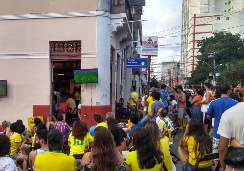 Bares de Salvador têm programação com música e transmissão ...