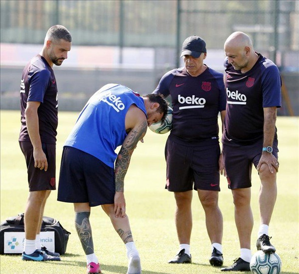 Messi vem se recuperando de lesão na panturrilha direita — Foto: Reprodução/Twitter