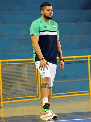 Goleiro de time de futsal emagrece 55 quilos em sete meses em MG