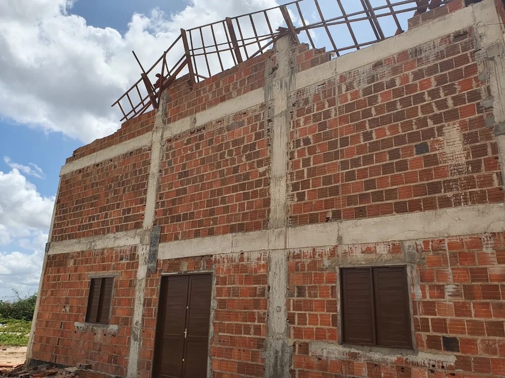 Teto de igreja em obra desaba em Mossor&oacute; &mdash; Foto: Cedida