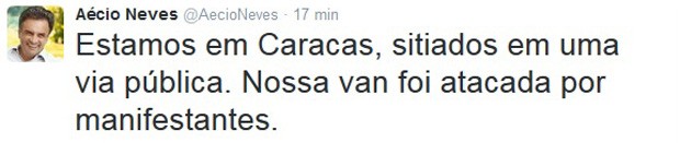 Aécio Neves diz que veículo dos senadores brasileiros foi sitiado em via pública em Caracas (Foto: Reprodução/Twitter)