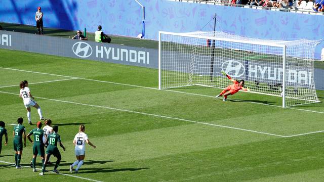 Dabritz cobra pÃªnalti e marca o segundo gol alemÃ£o no jogo