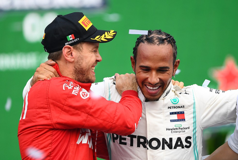 Vettel e Hamilton vêm tendo relação amistosa nos últimos tempos — Foto: Getty Images