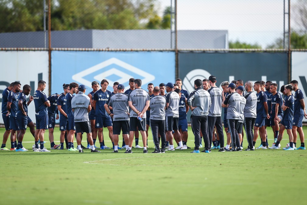Grêmio ideal de Roger Machado libera mais de 20 e contrata 9 jogadores novos