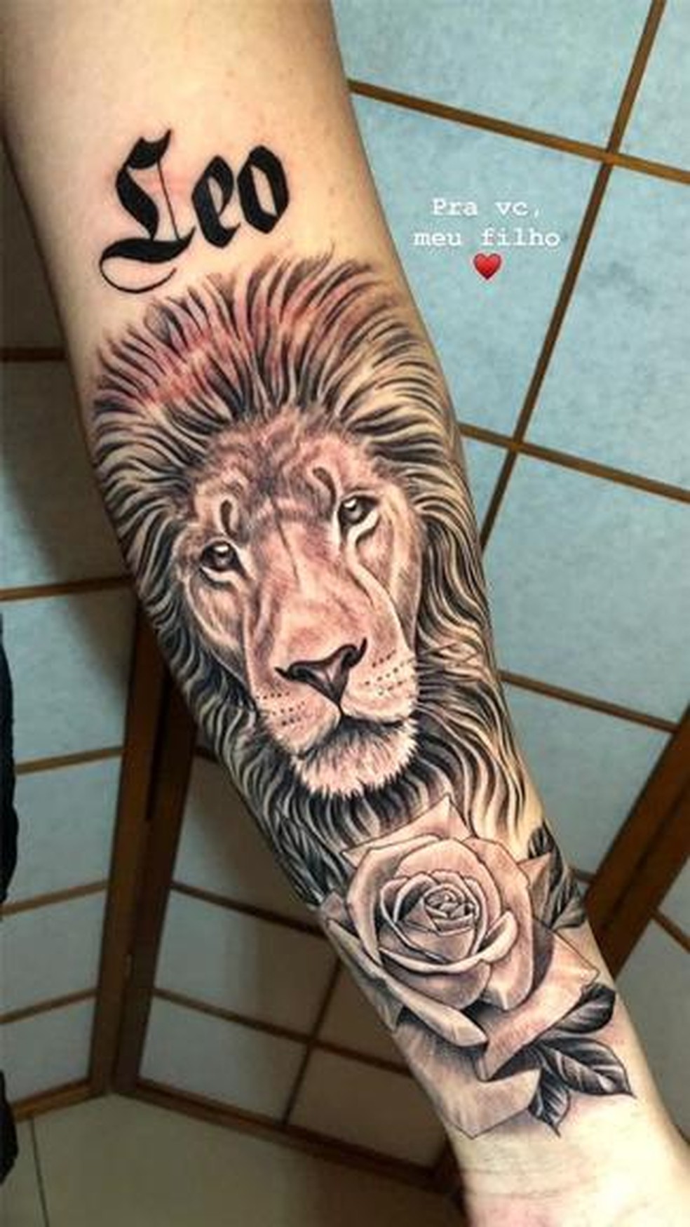 Murilo Huff mostra primeira tatuagem em homenagem ao filho — Foto: Reprodução Instagram