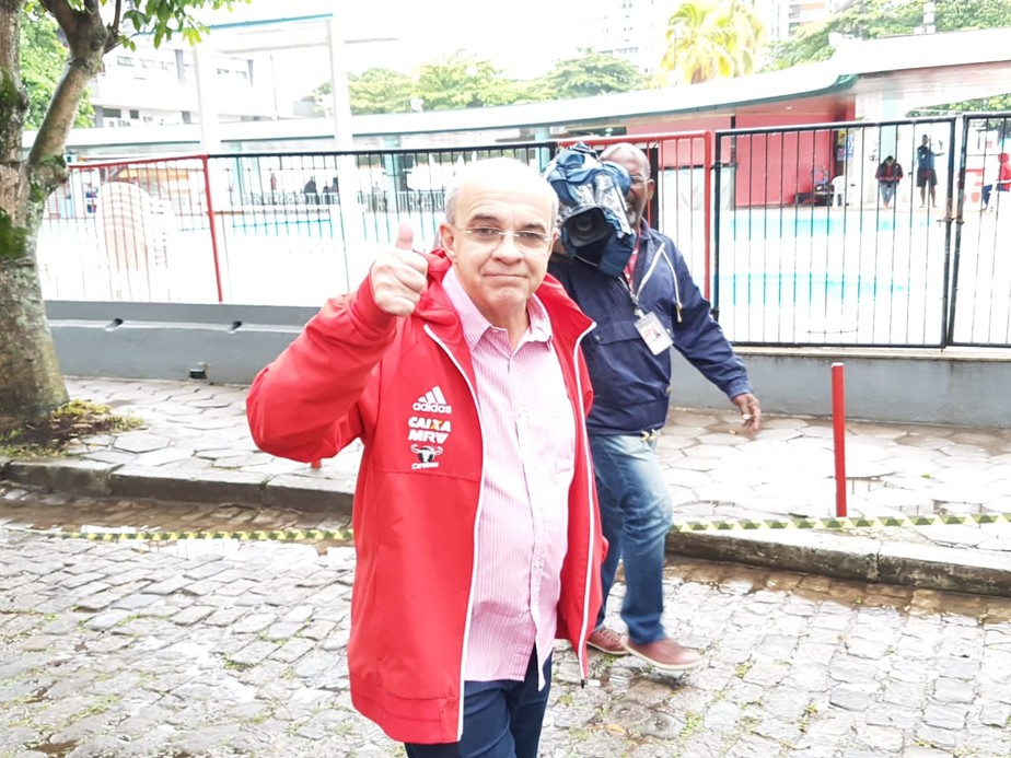 Conselho julga afastamento de Bandeira no Flamengo; veja o que pode acontecer com ex-dirigente