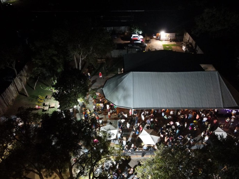 Gravação de DVD reunia mais de 300 pessoas aglomeradas em Campo Grande neste sábado (5) — Foto: GCM/Divulgação