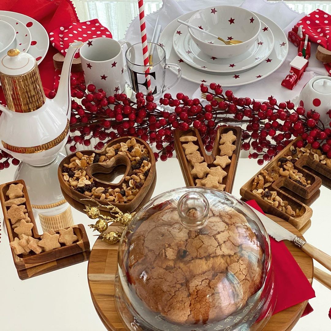 Destalhes da decoração de Natal da casa de Karina Bacchi (Foto: Reprodução/Instagram)