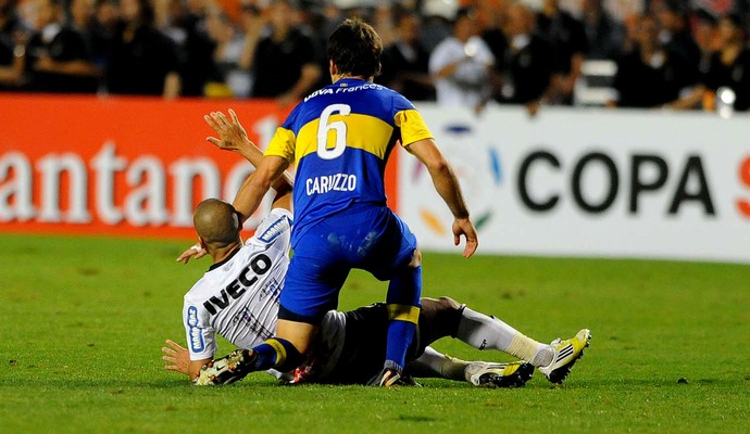 Emerson Corinthians Caruzo Boca juniors (Foto: Marcos Ribolli / Globoesporte.com)