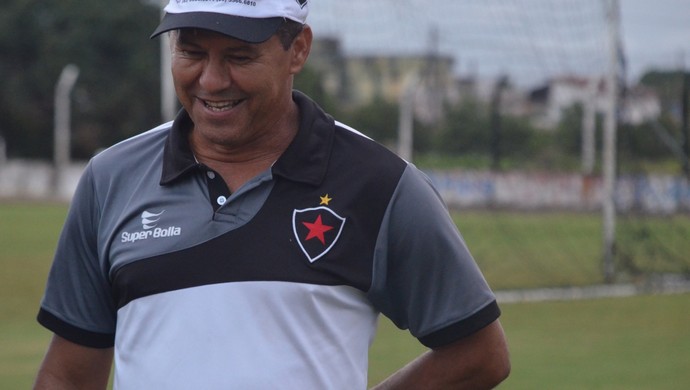 Ramiro Sousa, técnico interino do Botafogo-pb (Foto: Larissa Keren / GloboEsporte.com/pb)