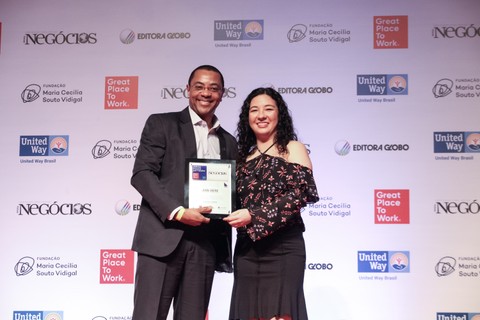 Em 17º lugar na categoria Grandes Empresas, a John Deere foi representada pelo diretor de recursos humanos para a América Latina, Wellington Silvério