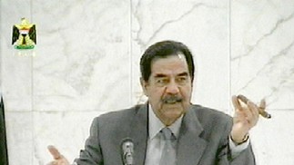 No dia 16 de março de 2003, Saddam prometeu que um "grande confronto" com as tropas iraquianas derrotaria as forças lideradas pelos EUA em qualquer ataque militar ao país — Foto: AFP