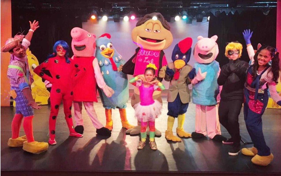 O espetáculo infantil “A Grande Festa” está em cartaz no Cine Teatro Lauro de Freitas, na região metropolitana de Salvador (Foto: Divulgação)