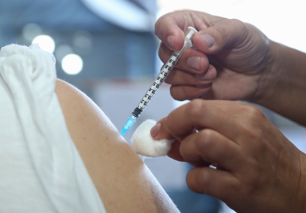 Vacinação contra Covid-19 — Foto: Giuliano Gomes/PR PRESS