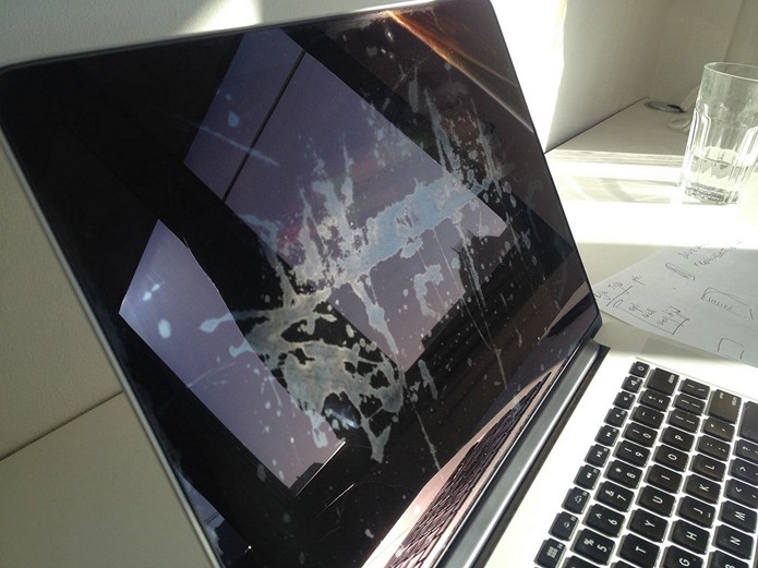 Usuários terão direito ao reembolso caso já tenham consertado seus Macbooks (Foto: Reprodução/Staingate)