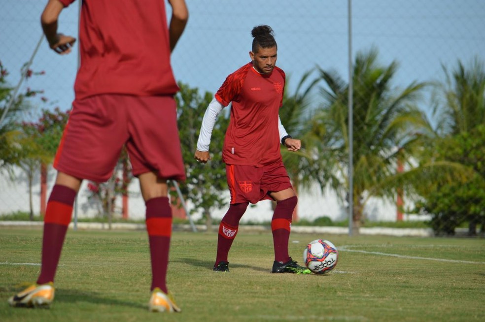 Diego Torres é o destaque do Galo — Foto: Maxwell Oliveira/Ascom CRB