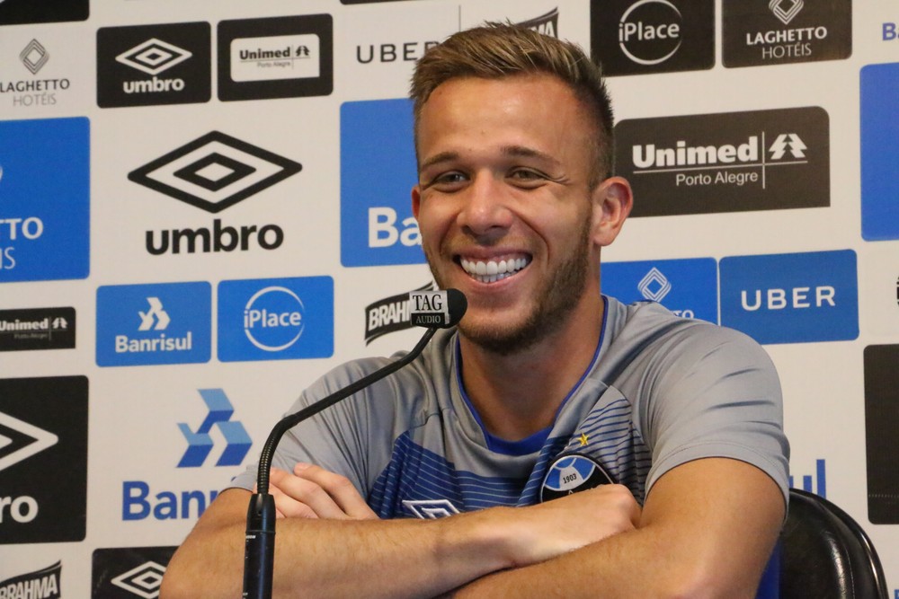 Acertado com Barça, Arthur revela recado de Renato