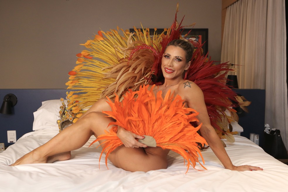 Ana Paula Minerato, da Gaviões da Fiel, no primeiro dia de carnaval em São Paulo — Foto: Celso Tavares/g1