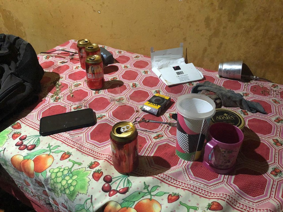 Open Bar De Cerveja E Narguile Policia Acaba Com Festa Que Ocorria Ha 3 Dias Em Casa E Jovem E Presa Mato Grosso Do Sul G1 Quando você vai pro rolê e seu amigo chega e fala. open bar de cerveja e narguile policia